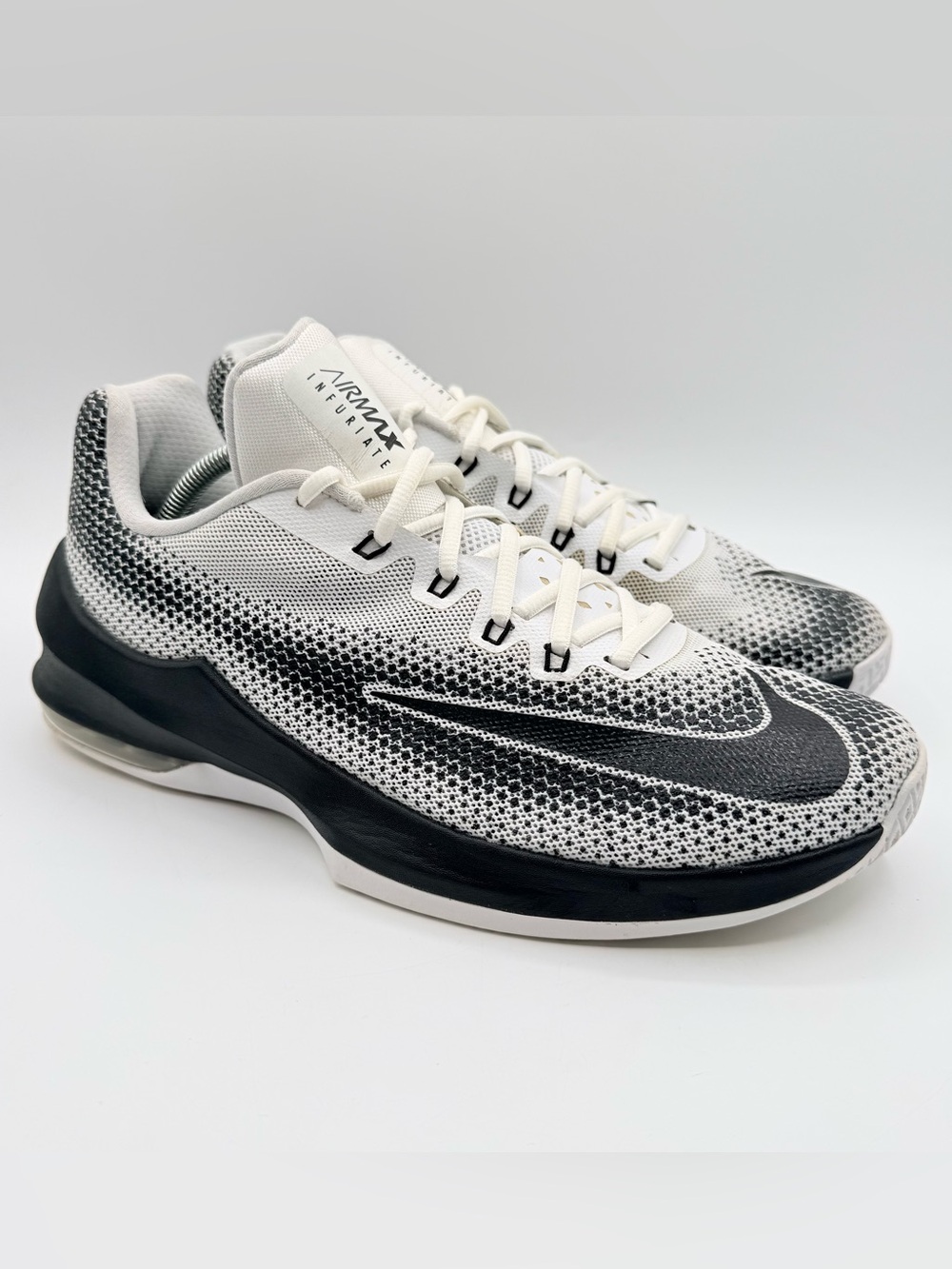 Nike Air Max Infuriate 852457-100 Men’s Size 10.5 Low White Black Wolf Grey